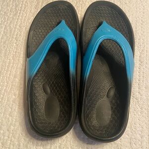 Women's Spence Orthotic Blue flip flop Sandals women 10 men 9